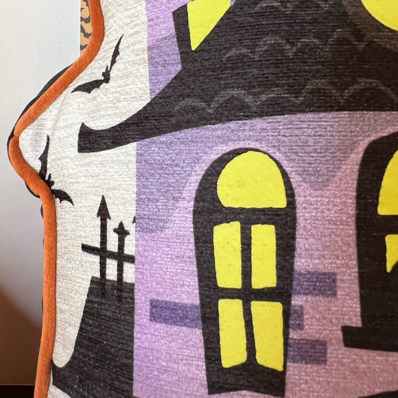 Tall Halloween Glow in the Dark Haunted House Pillow Cushion Ghosts Bats Windows - Picture 10 of 15